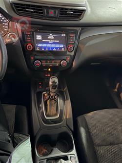 نيسان قاشقاي